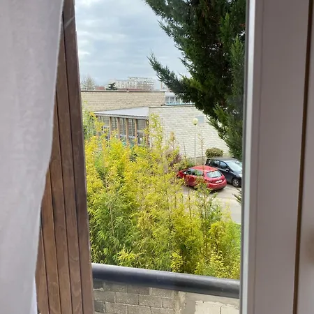 Un Nid Douillet- Parking Prive-residence Fermee-45m2 Apartment