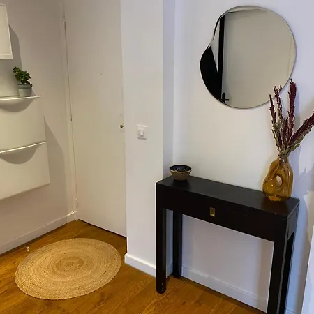 Apartment Un Nid Douillet- Parking Prive-residence Fermee-45m2 Aubervilliers